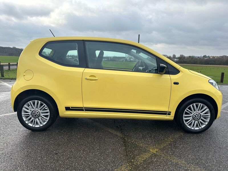 VOLKSWAGEN UP