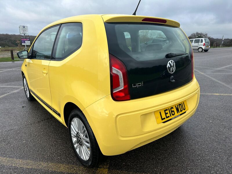 VOLKSWAGEN UP