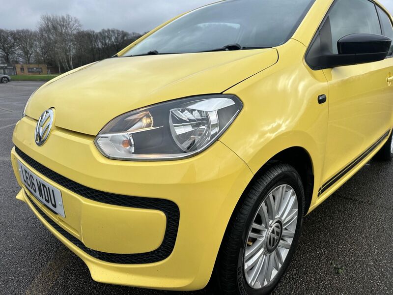 VOLKSWAGEN UP