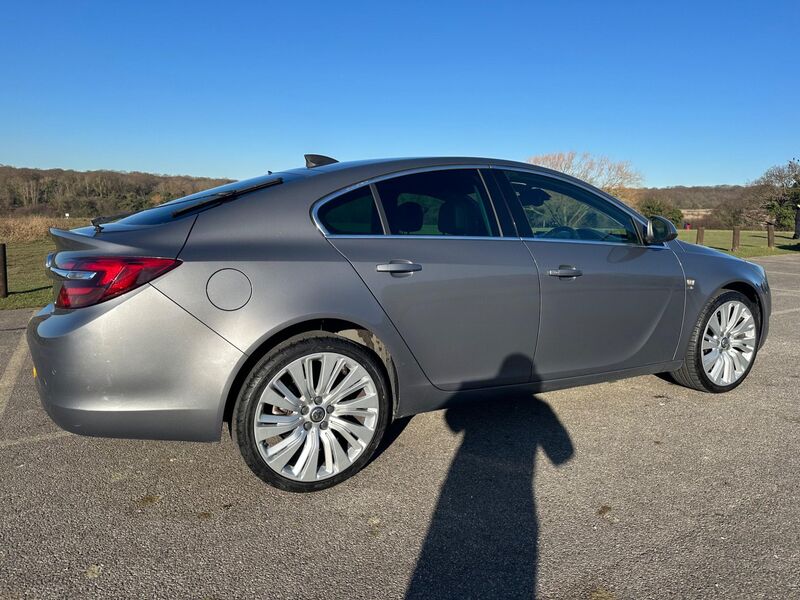 VAUXHALL INSIGNIA