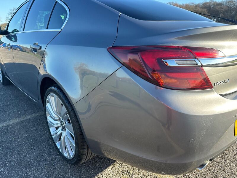 VAUXHALL INSIGNIA