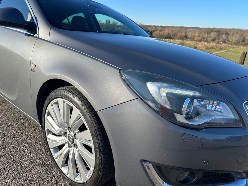 VAUXHALL INSIGNIA