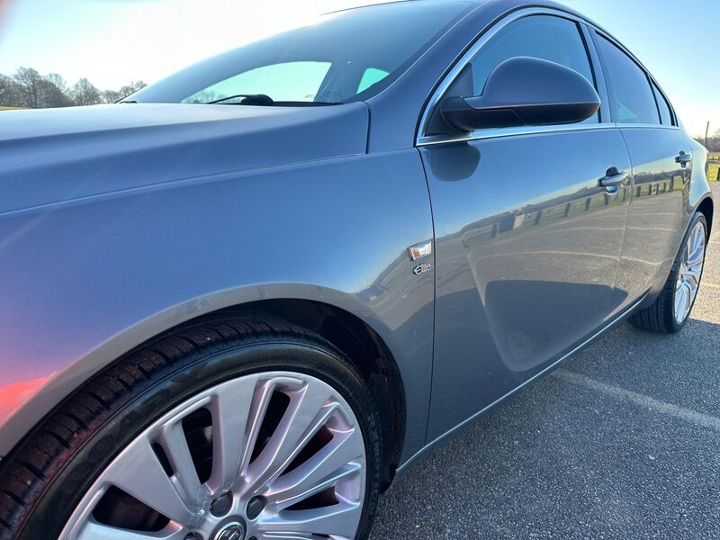 VAUXHALL INSIGNIA
