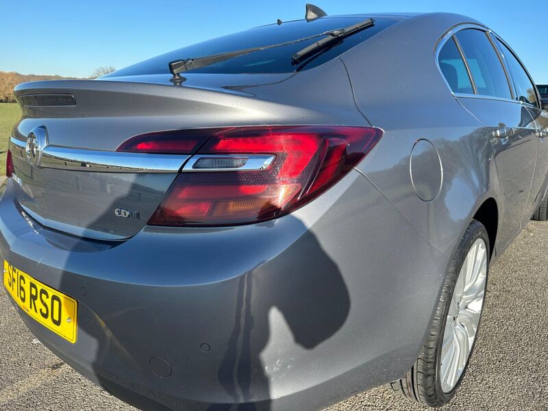 VAUXHALL INSIGNIA