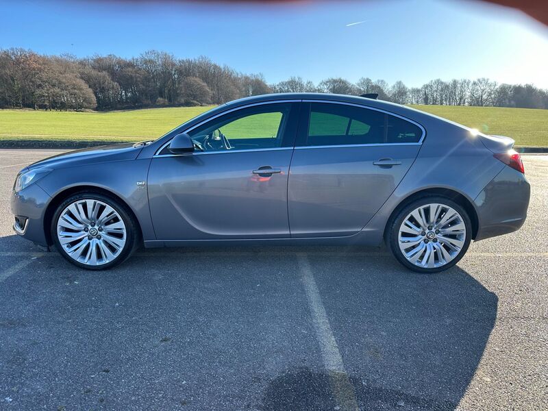 VAUXHALL INSIGNIA