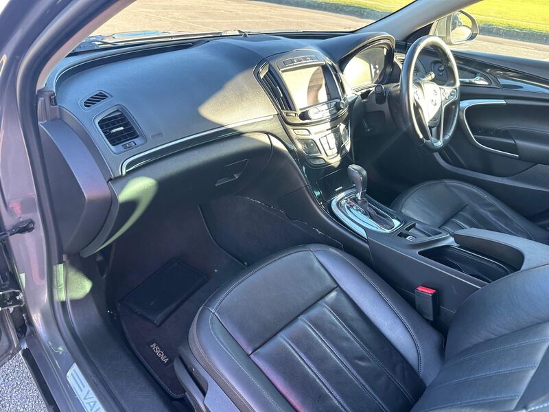 VAUXHALL INSIGNIA