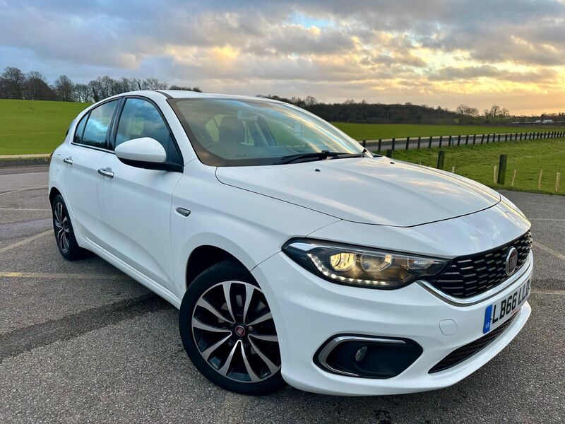 View FIAT TIPO 1.4 MPI Lounge Euro 6 5dr
