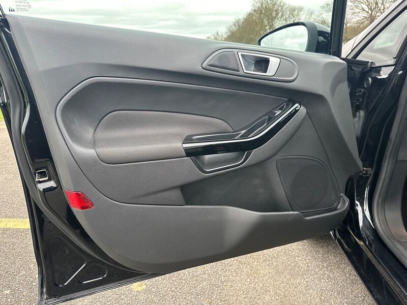 FORD FIESTA