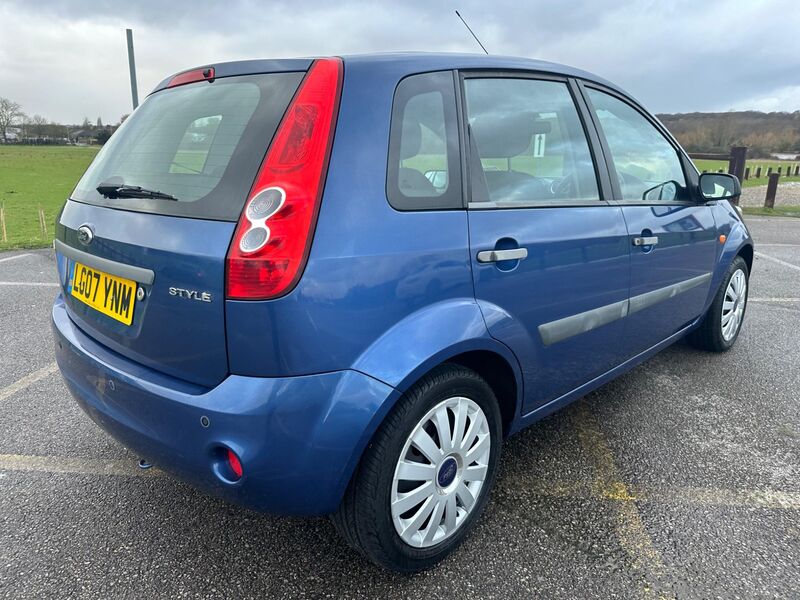 FORD FIESTA
