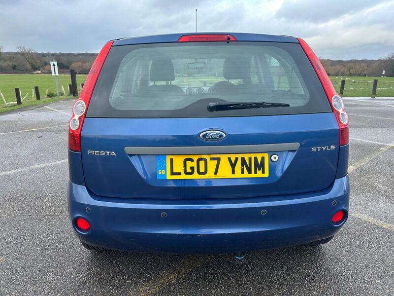 FORD FIESTA