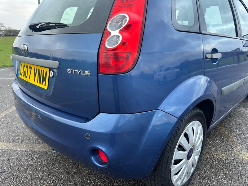 FORD FIESTA