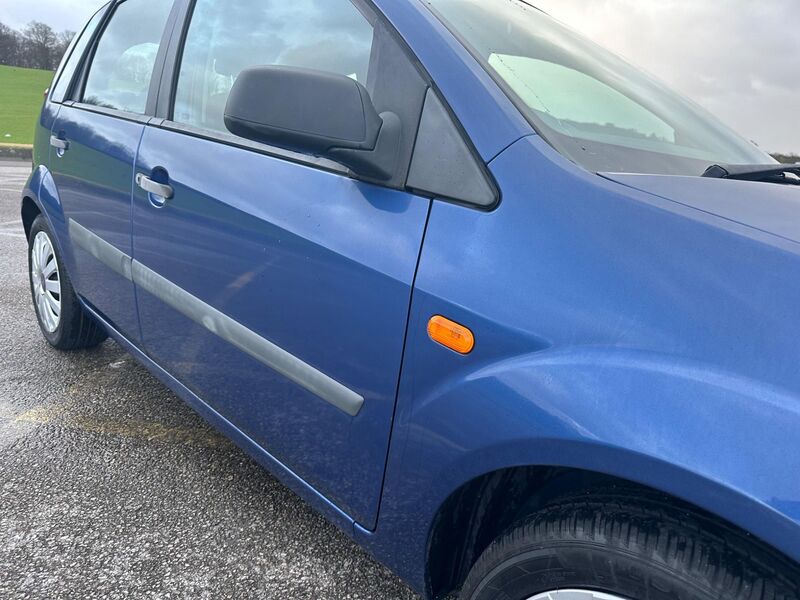 FORD FIESTA