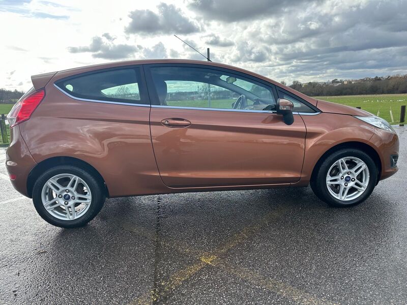 FORD FIESTA