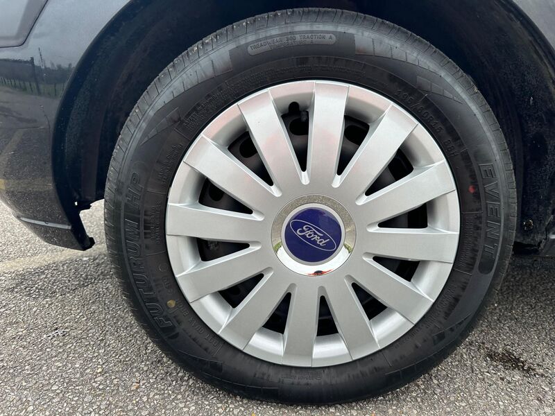 FORD FUSION