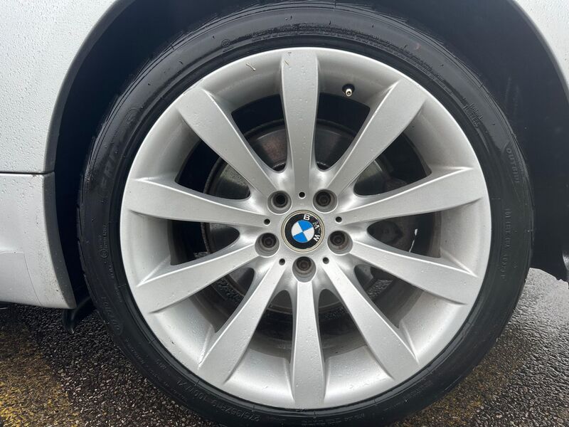 BMW 6 SERIES