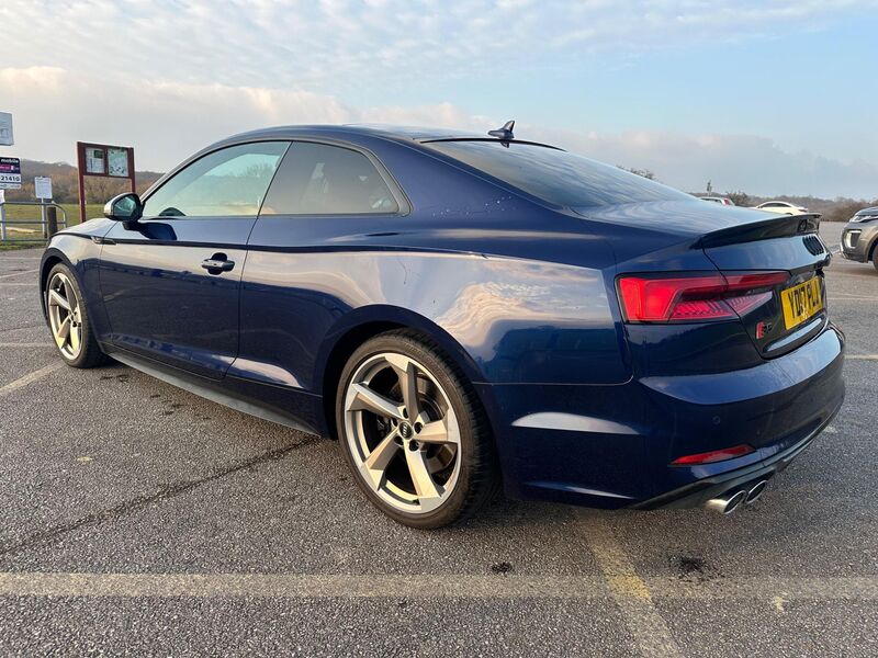 AUDI S5