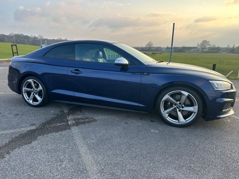 AUDI S5