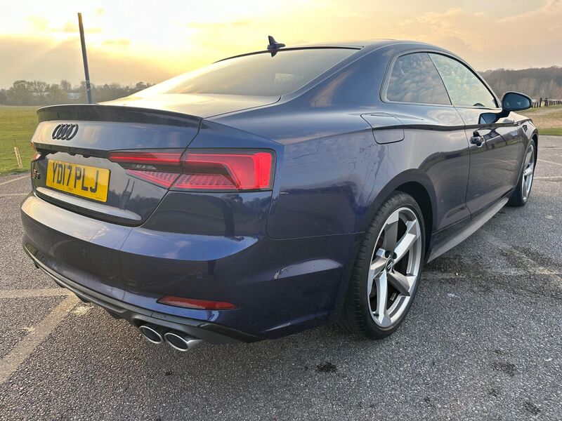 AUDI S5