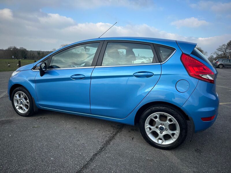 FORD FIESTA