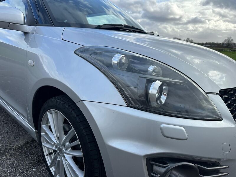 SUZUKI SWIFT