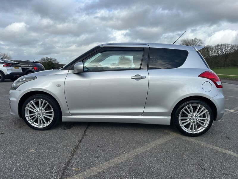 SUZUKI SWIFT