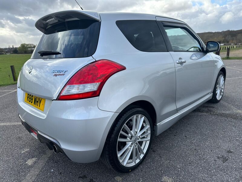 SUZUKI SWIFT