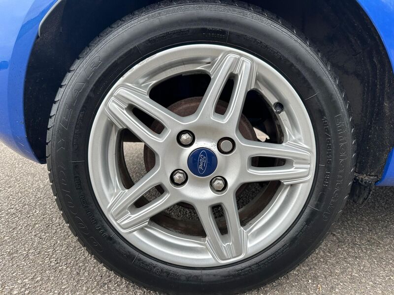 FORD FIESTA
