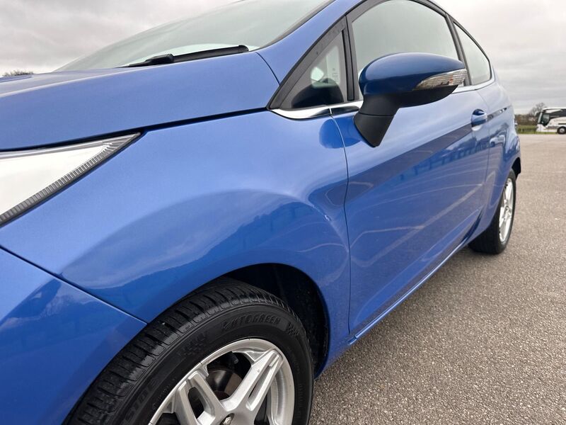 FORD FIESTA
