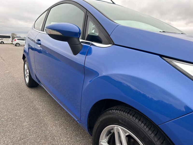 FORD FIESTA