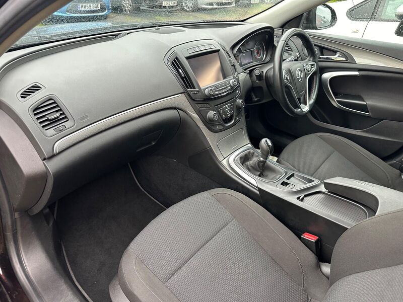 VAUXHALL INSIGNIA