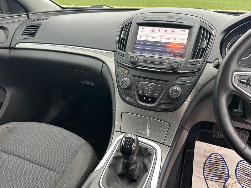 VAUXHALL INSIGNIA