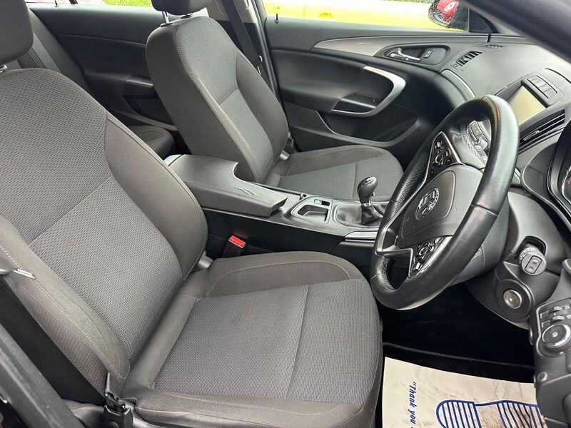 VAUXHALL INSIGNIA