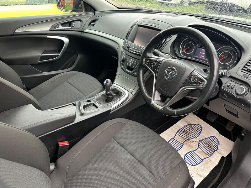VAUXHALL INSIGNIA