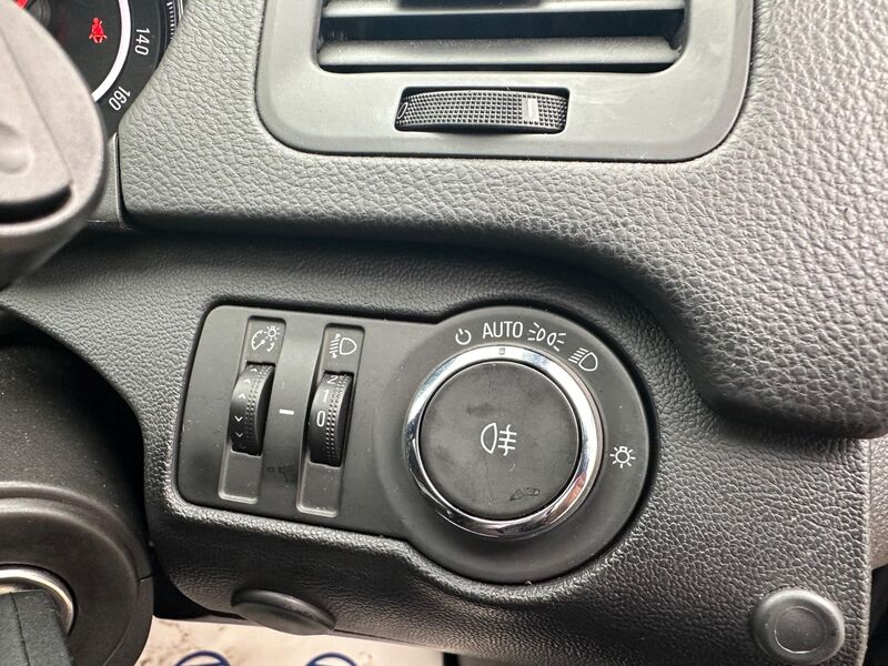 VAUXHALL INSIGNIA