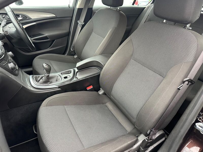 VAUXHALL INSIGNIA