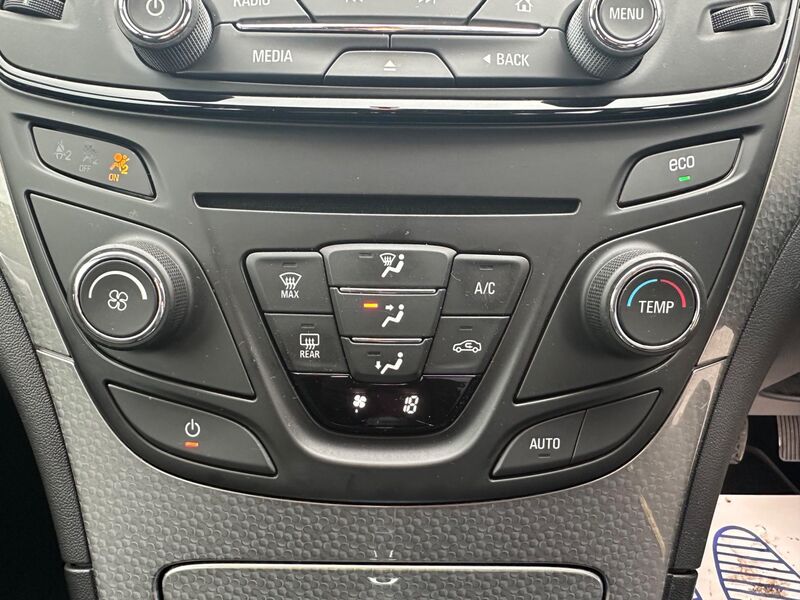 VAUXHALL INSIGNIA