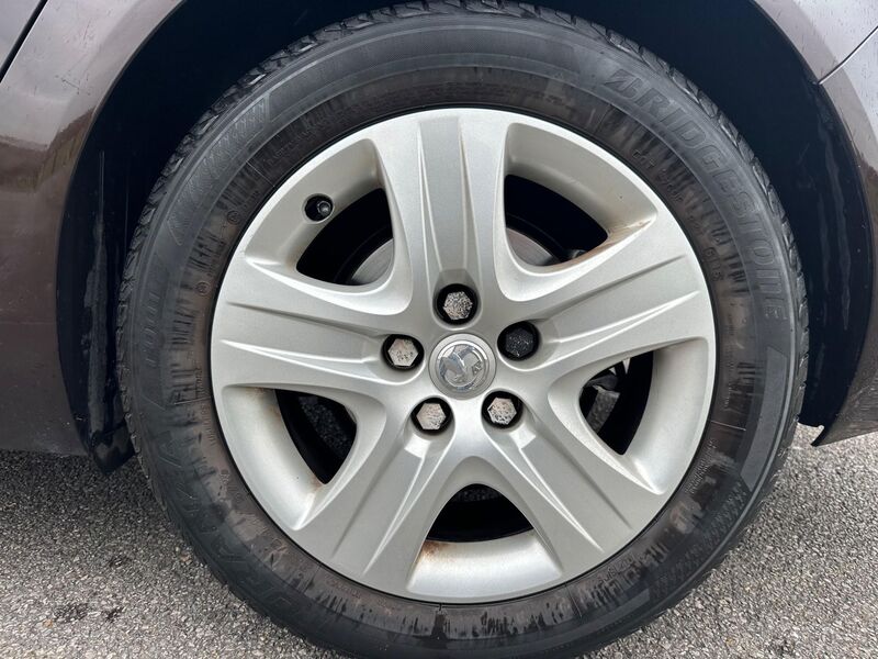 VAUXHALL INSIGNIA