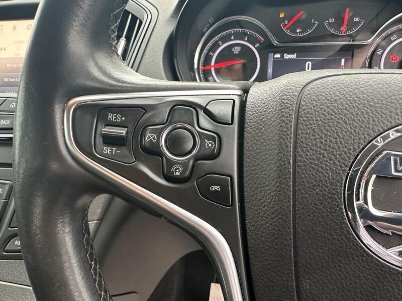 VAUXHALL INSIGNIA