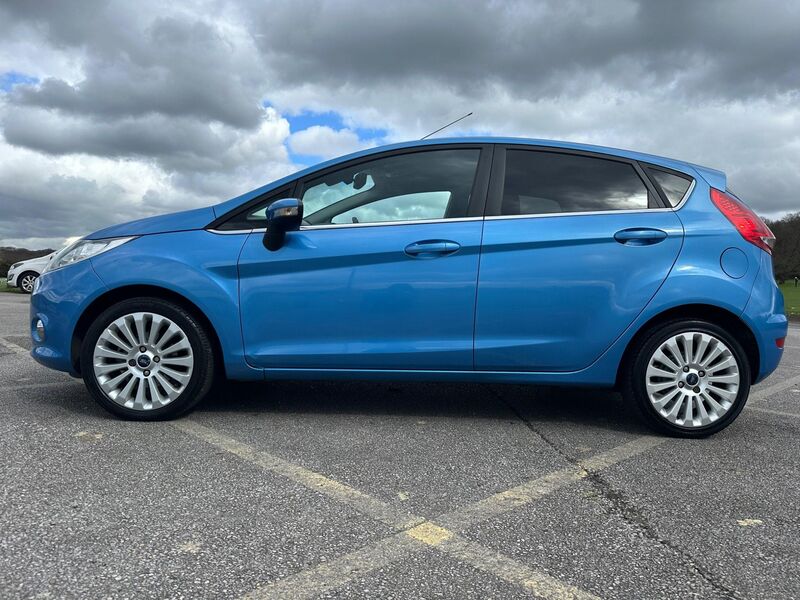 FORD FIESTA