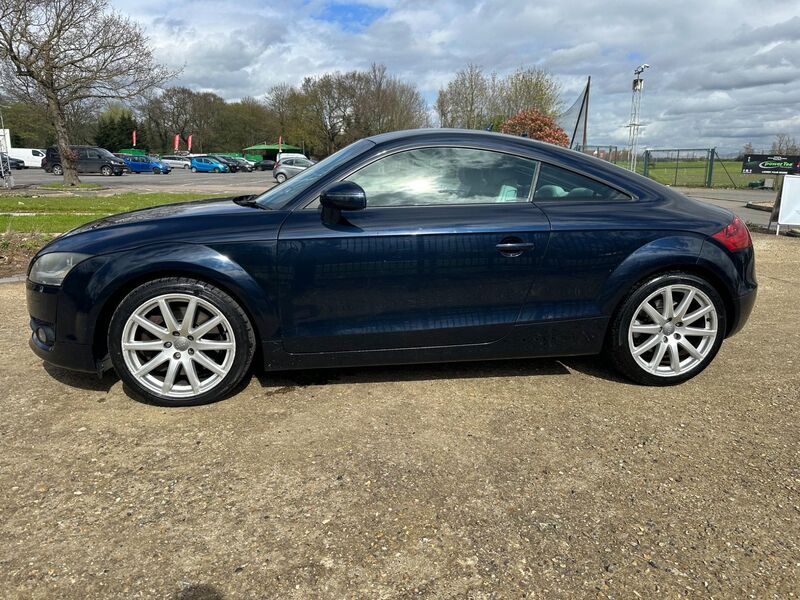 AUDI TT