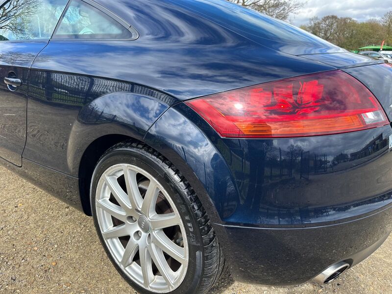 AUDI TT
