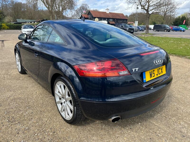 AUDI TT