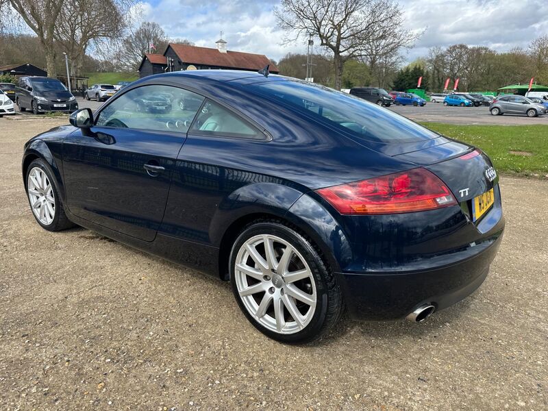 AUDI TT