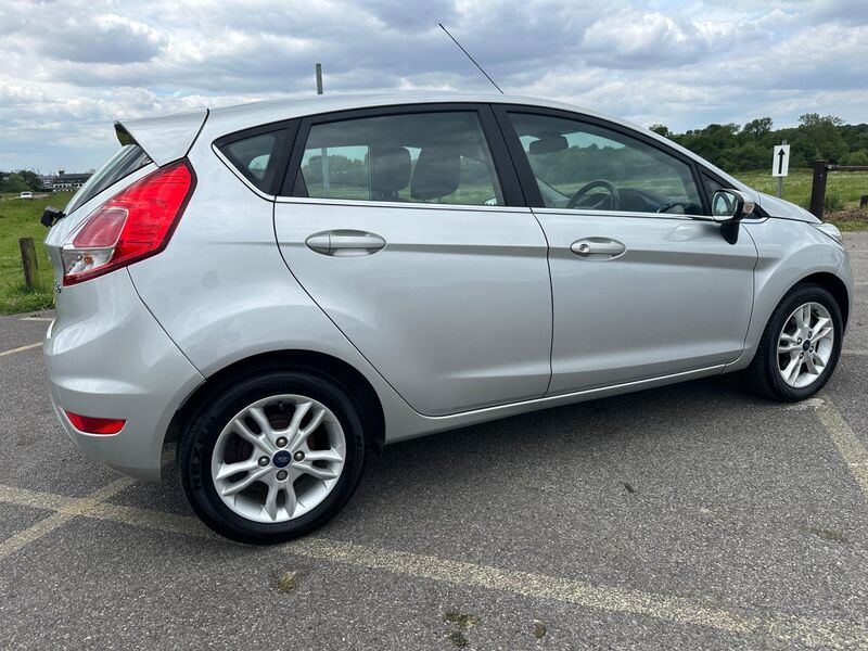 FORD FIESTA