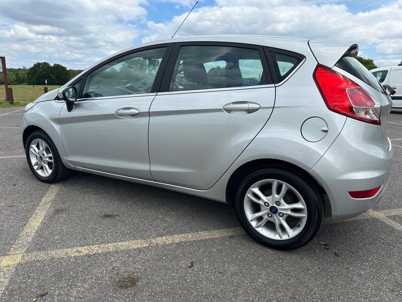 FORD FIESTA
