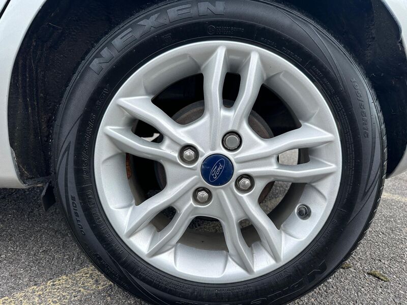 FORD FIESTA