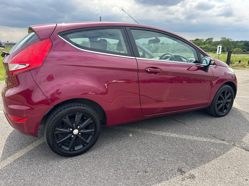 FORD FIESTA