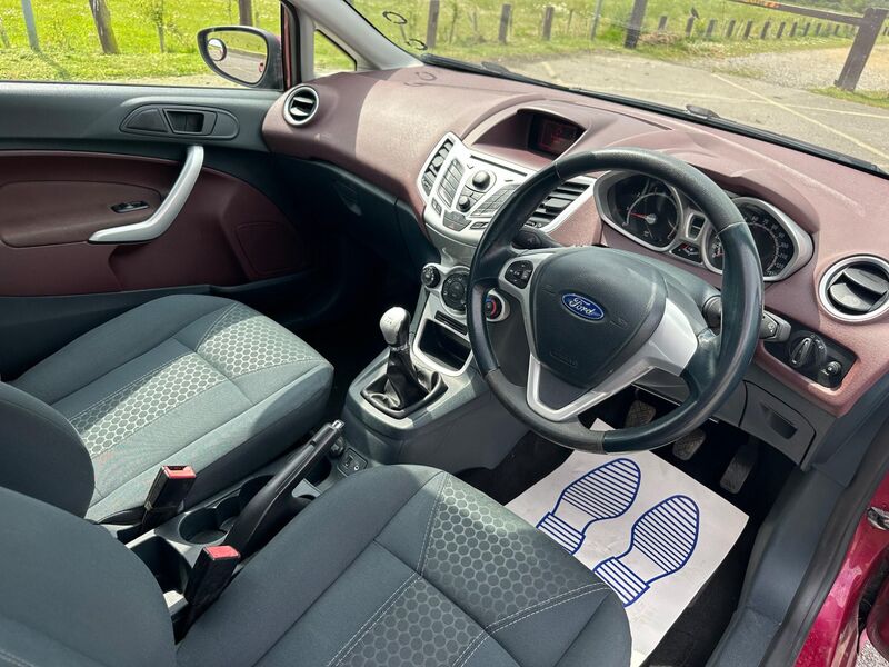 FORD FIESTA