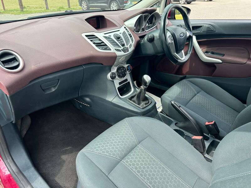 FORD FIESTA