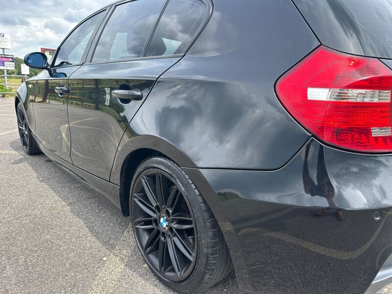 BMW 1 SERIES